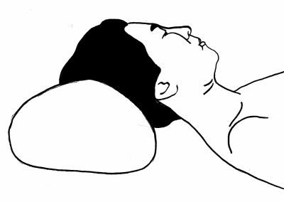 仰头换灯泡后瘫痪在床无法动弹 元凶是颈椎病