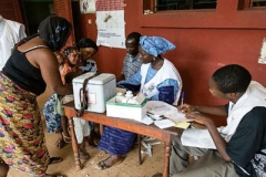 埃博拉疫情早期遭忽略 忧患意识很重要